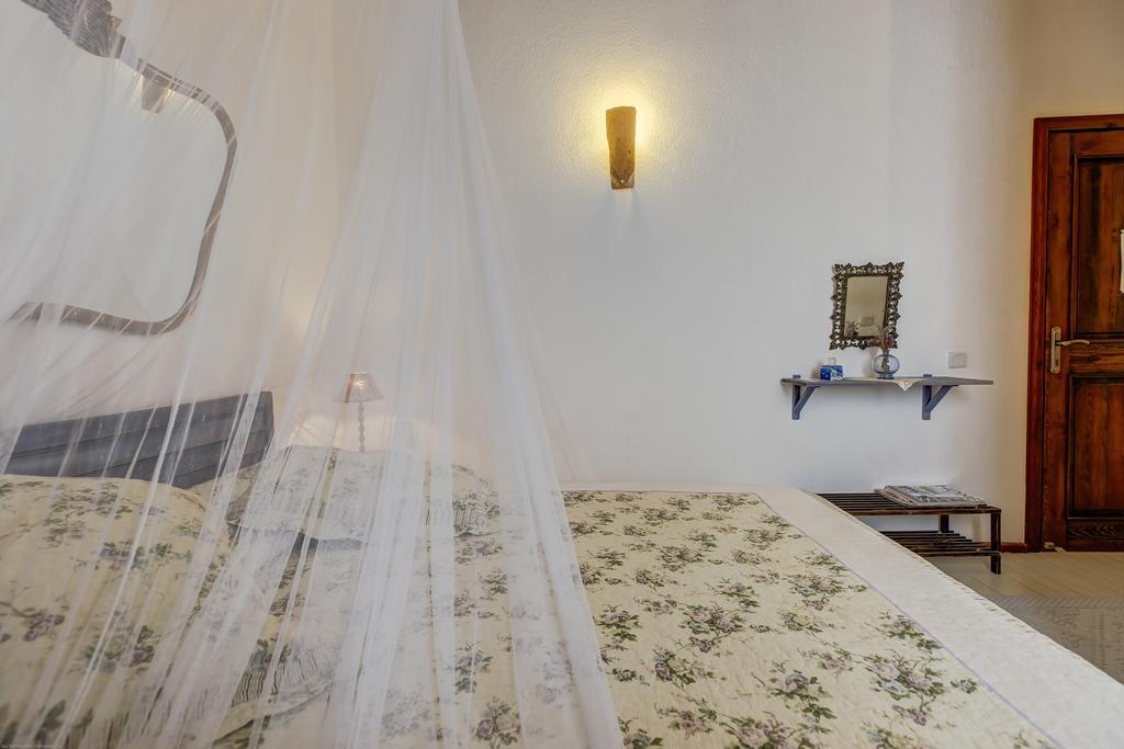 Retro Butik Otel (Adults Only) Çeşme Buitenkant foto