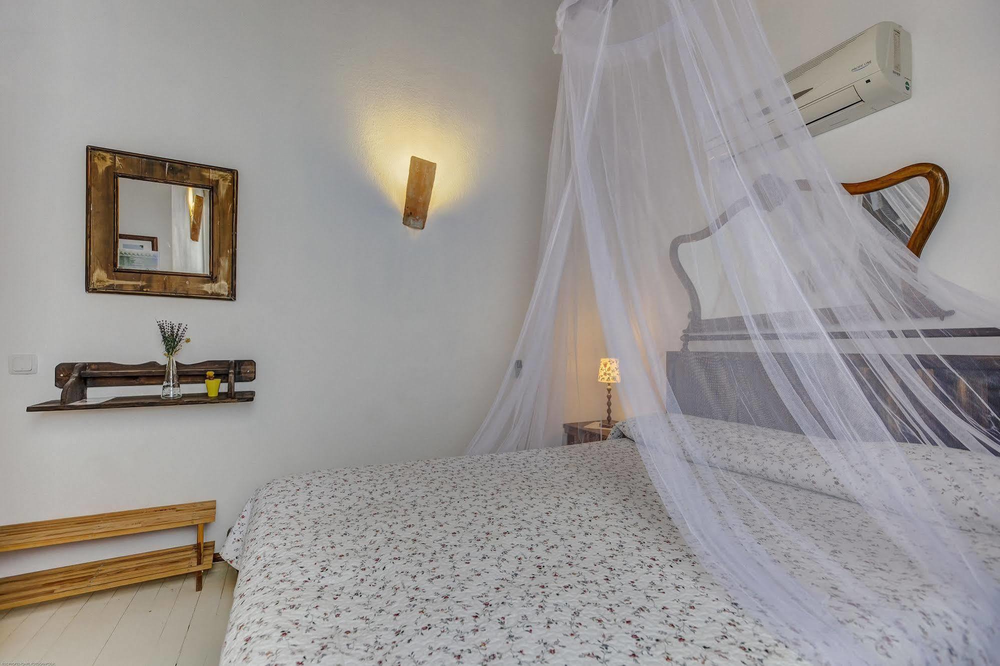 Retro Butik Otel (Adults Only) Çeşme Buitenkant foto