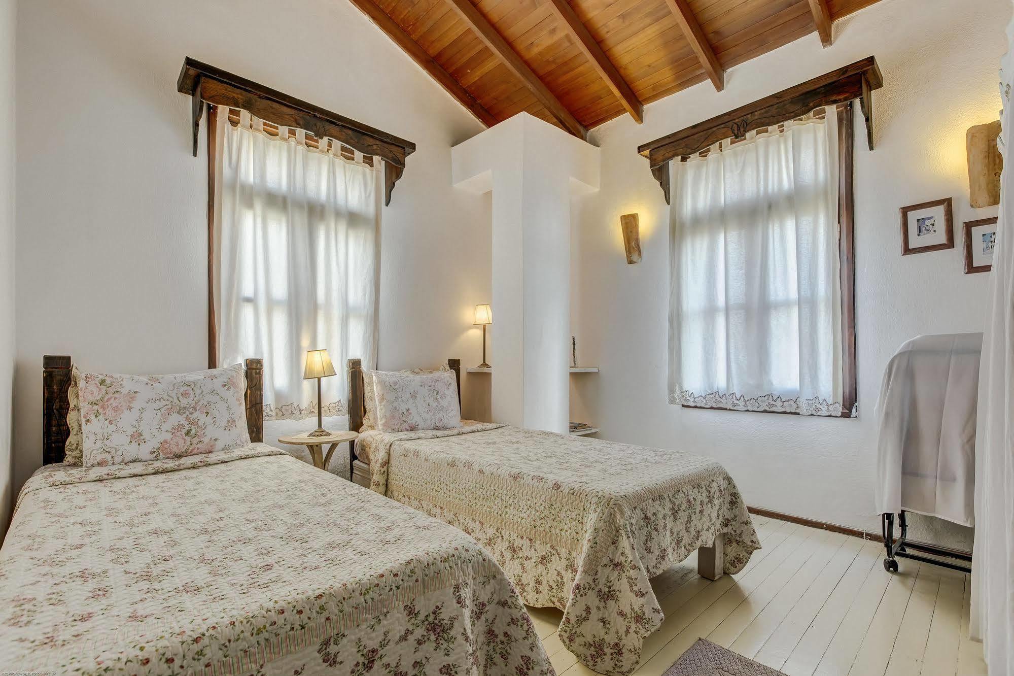 Retro Butik Otel (Adults Only) Çeşme Buitenkant foto