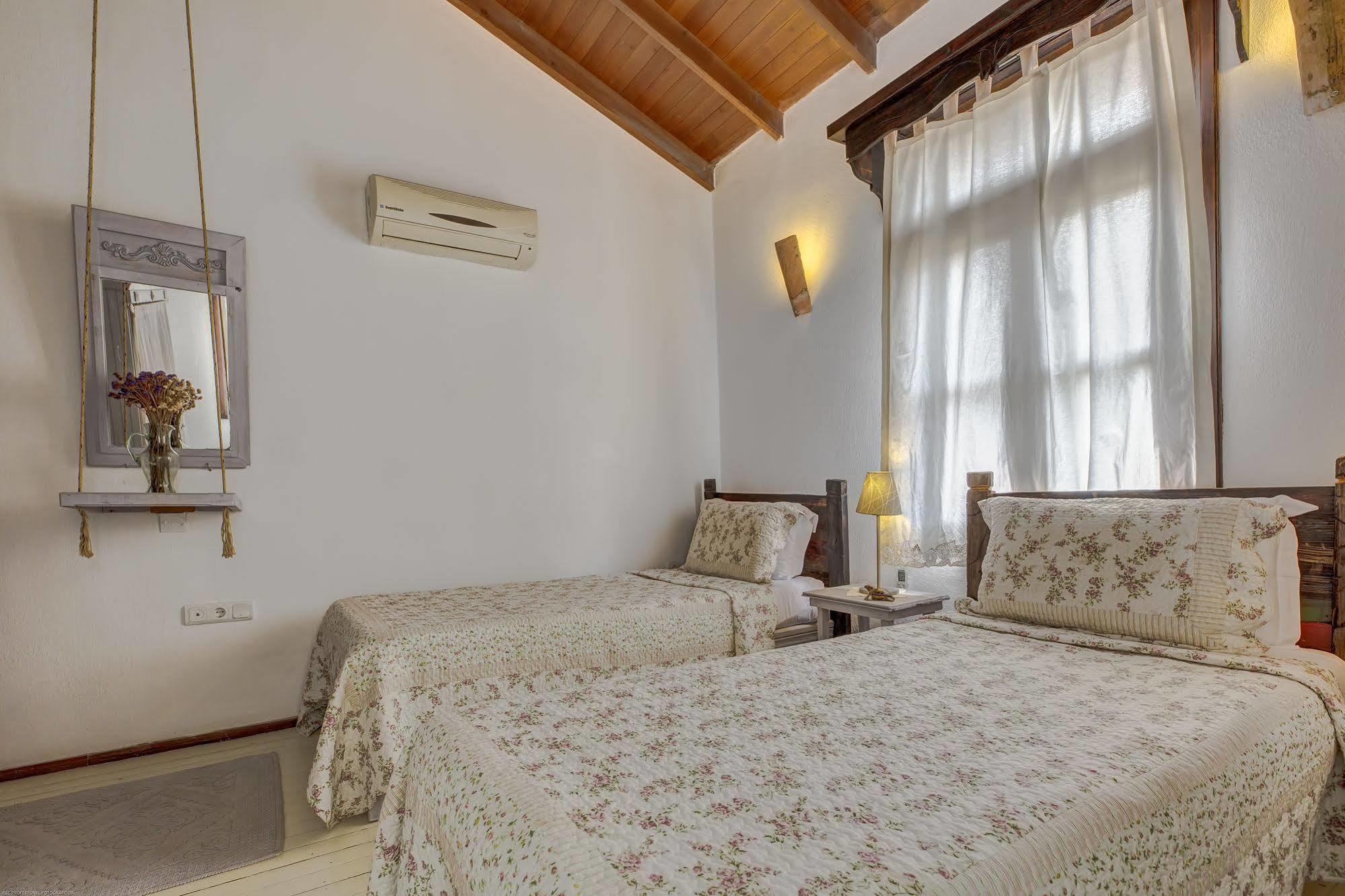 Retro Butik Otel (Adults Only) Çeşme Buitenkant foto